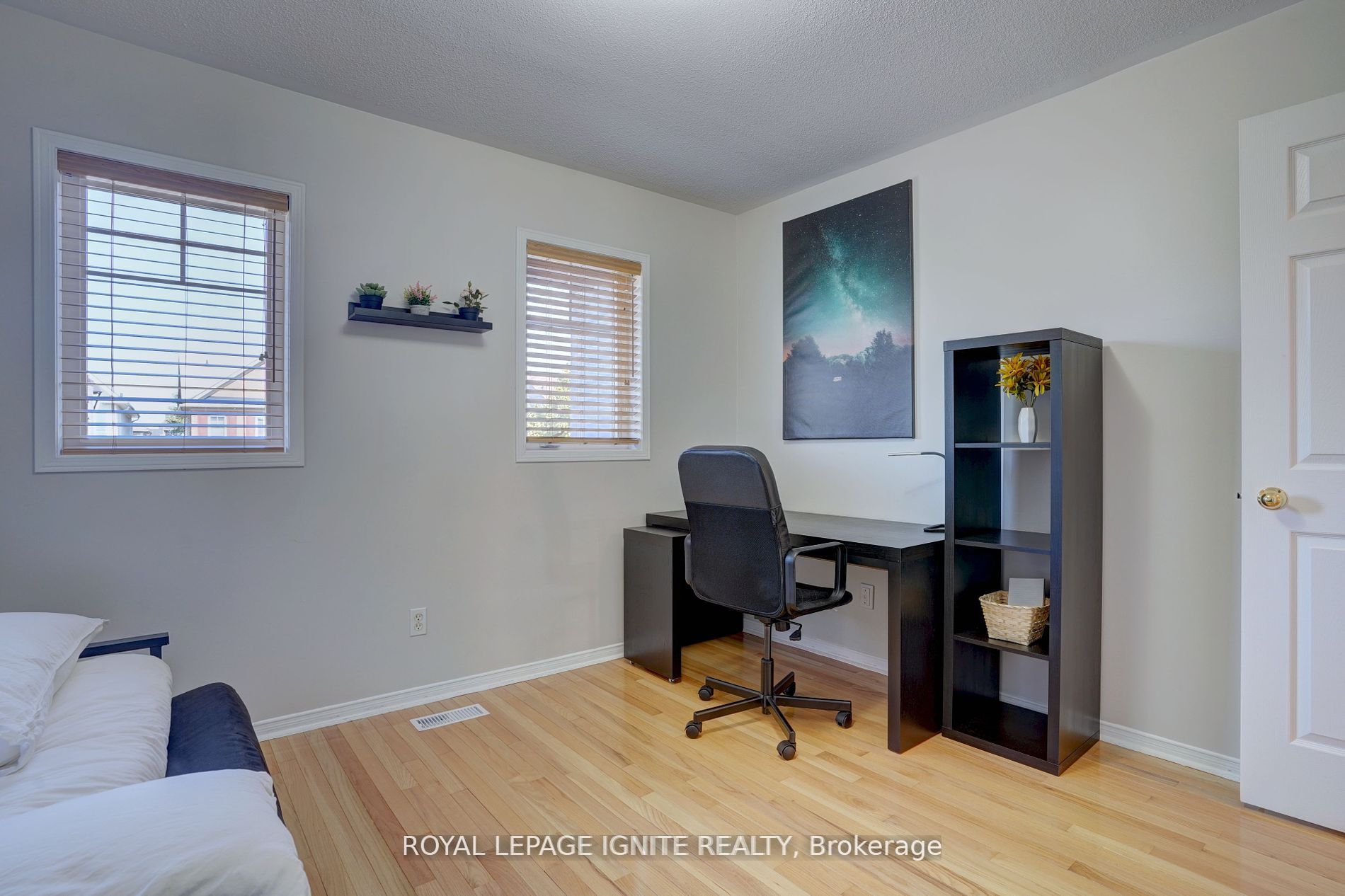 60 Haverhill Cres