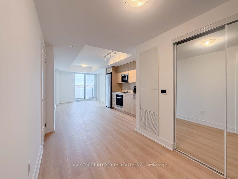 2425 Simcoe St N, #420