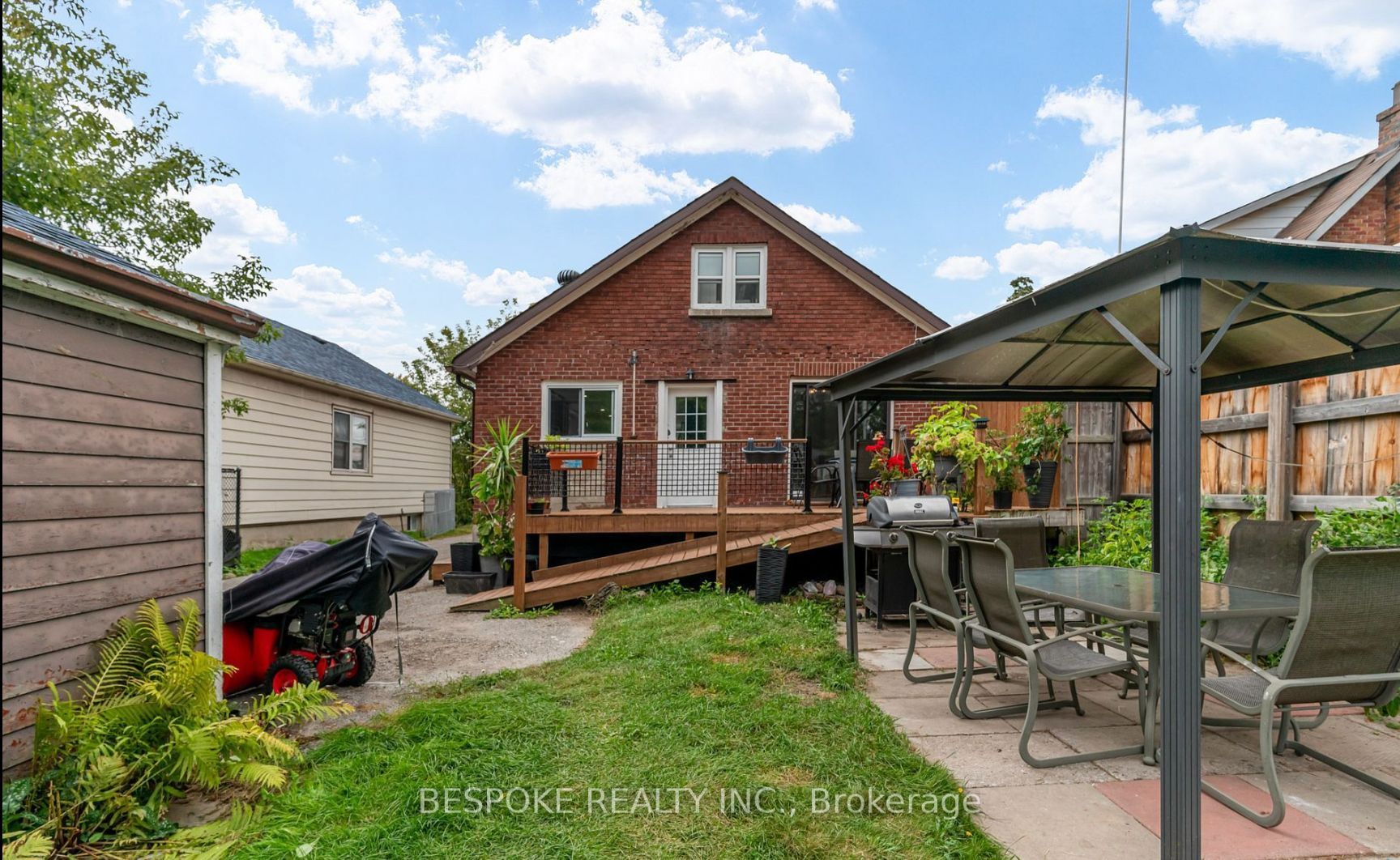 195 Park Rd S
