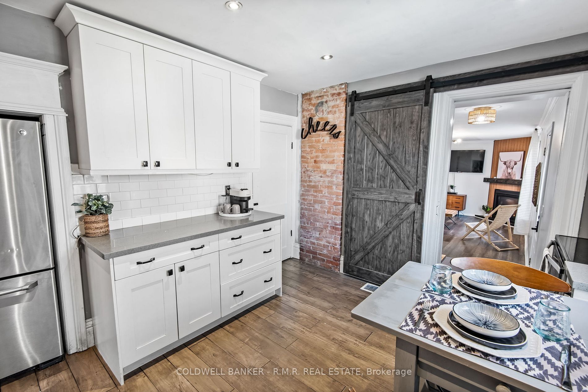 62 Scugog St