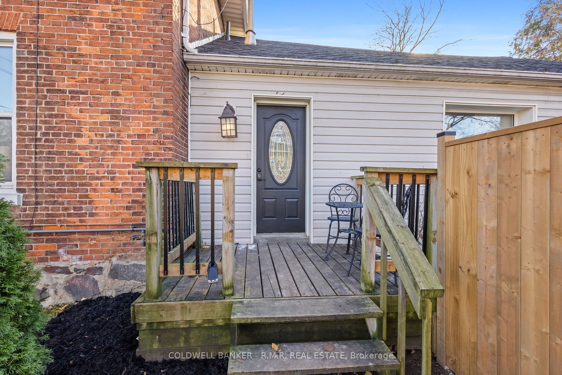 62 Scugog St