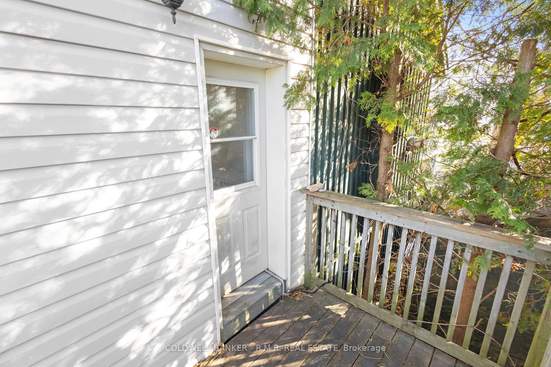 62 Scugog St