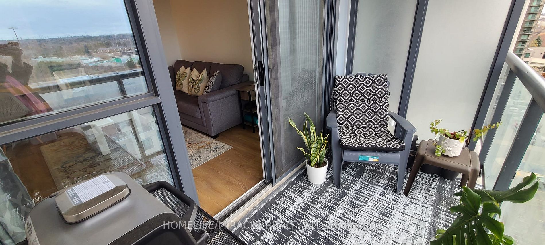 1255 Bayly St, #901