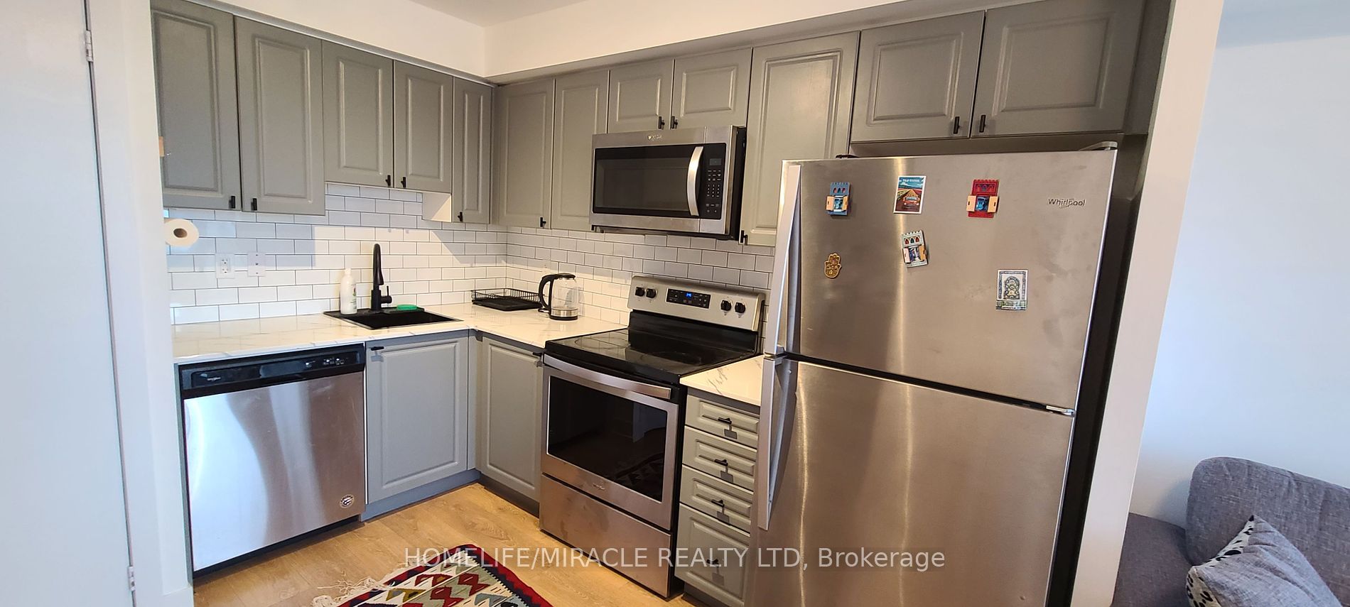 1255 Bayly St, #901