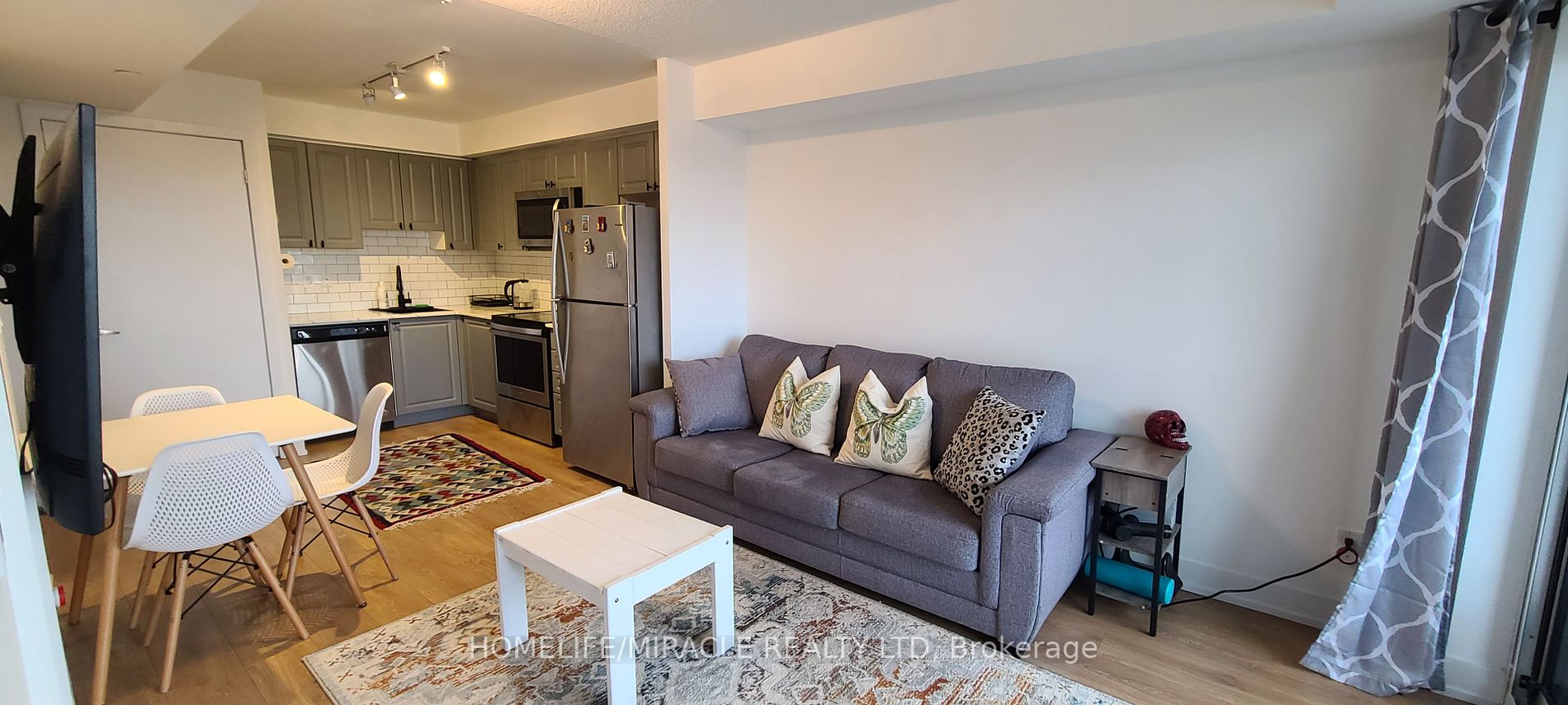1255 Bayly St, #901