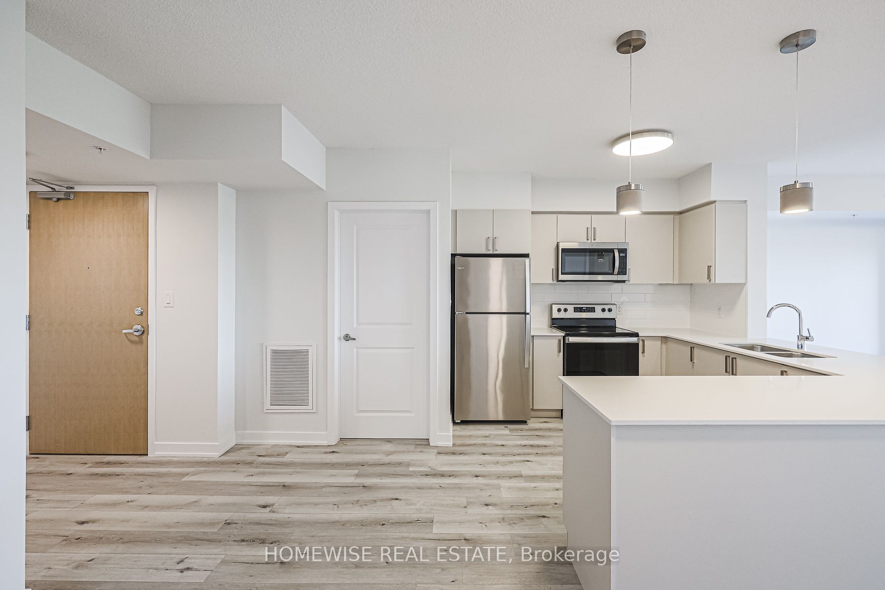 1475 Whites Rd, #401