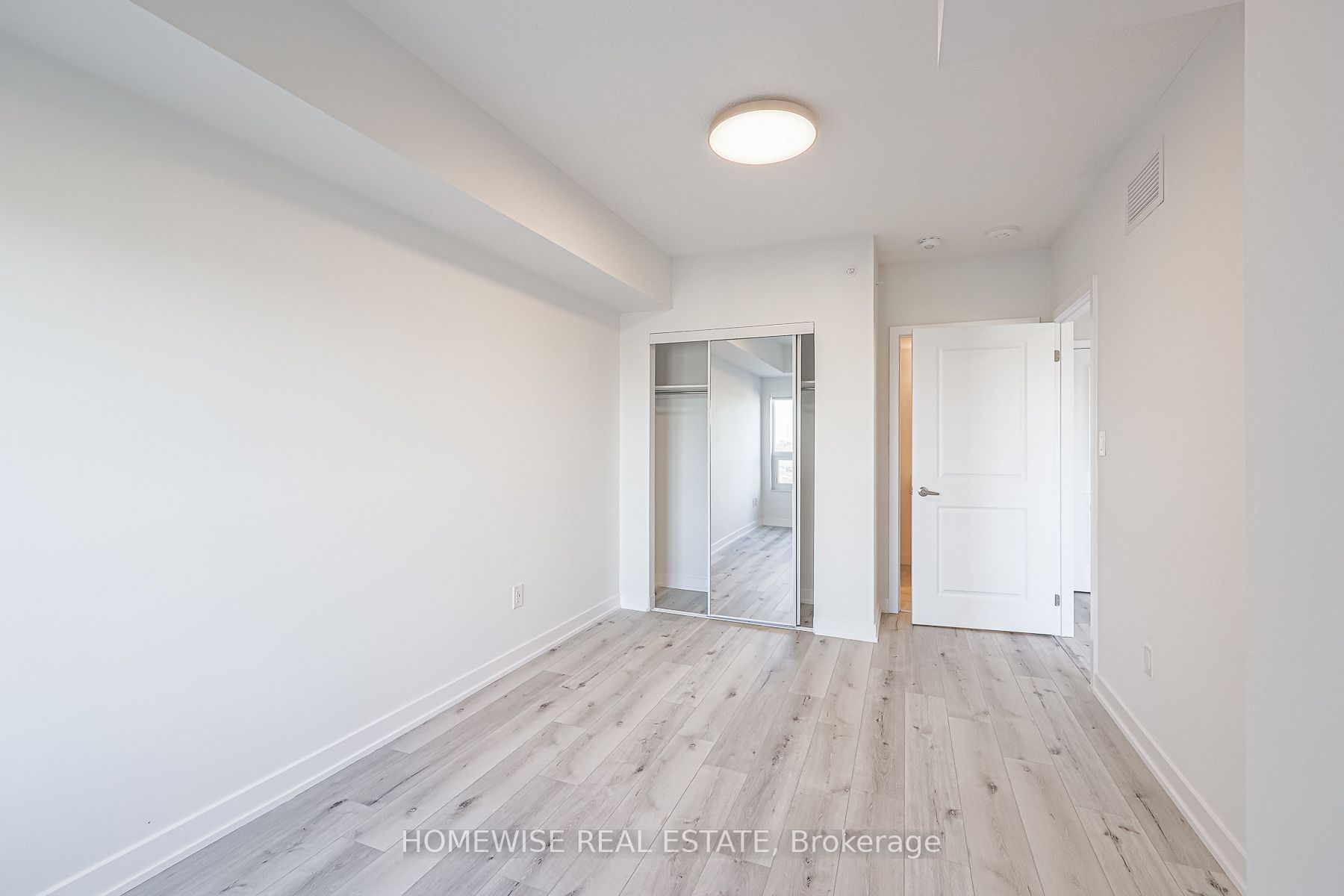 1475 Whites Rd, #401