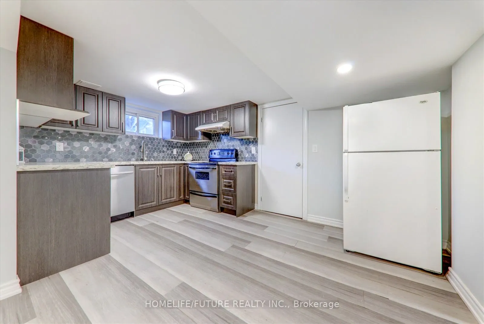 437 Fairleigh Ave