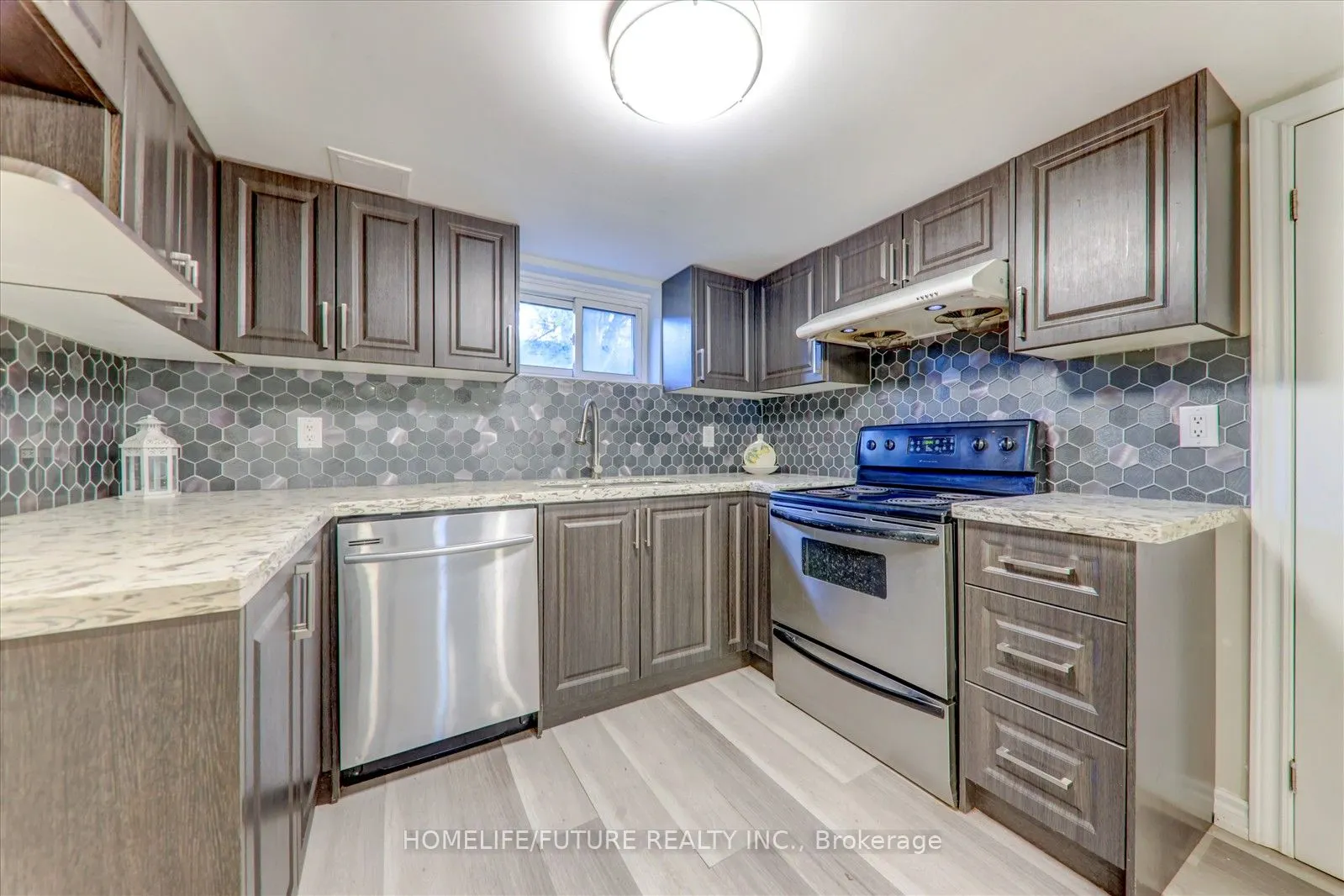 437 Fairleigh Ave