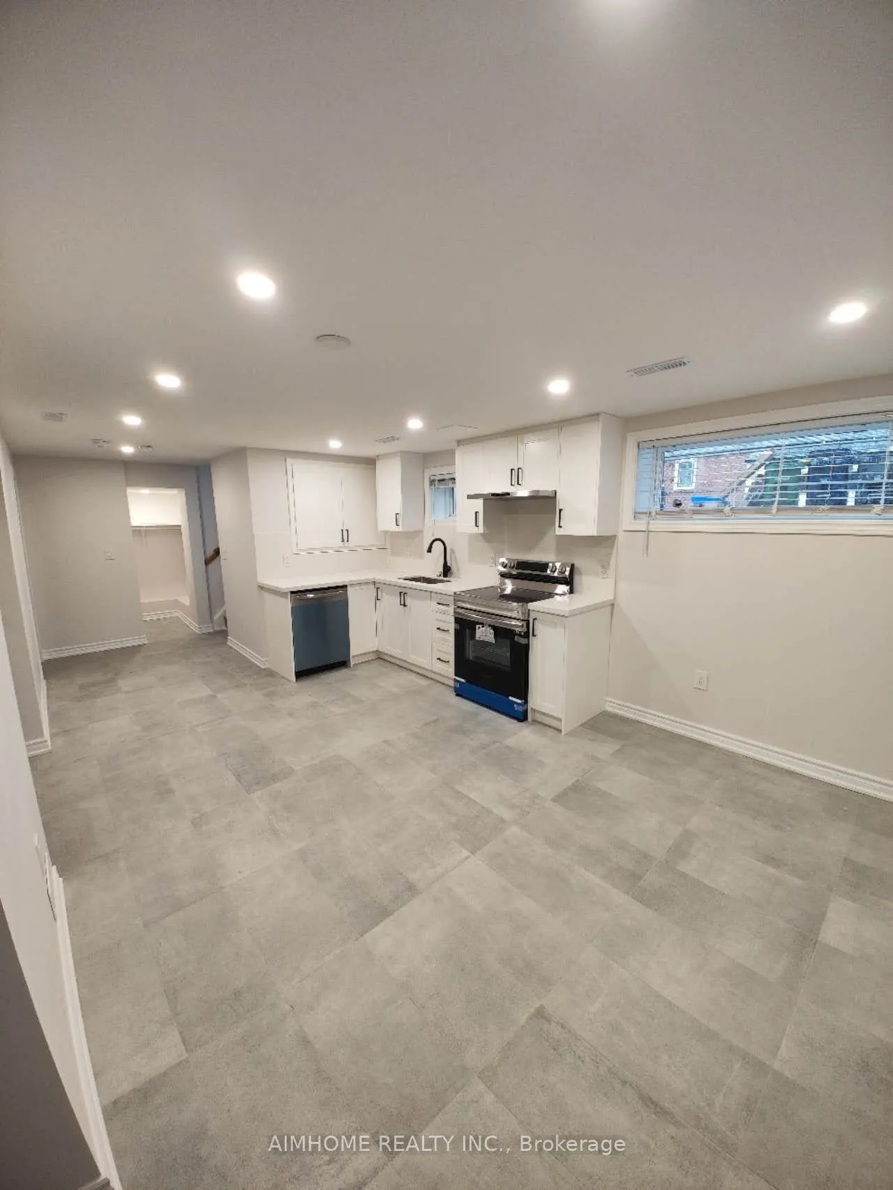 4 Hollingworth Dr, #BSMT