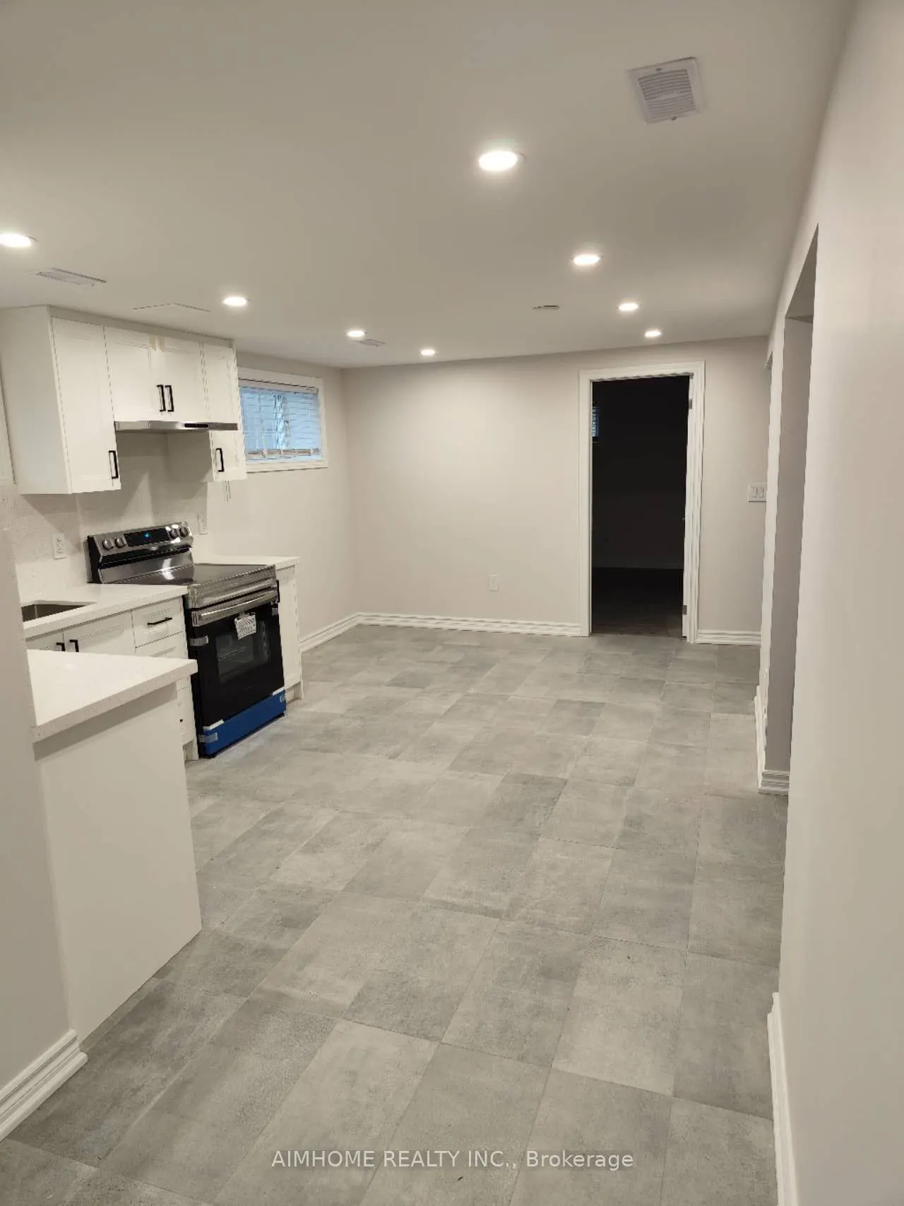 4 Hollingworth Dr, #BSMT