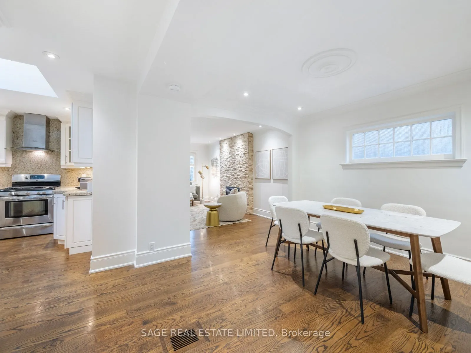 43 Lankin Blvd