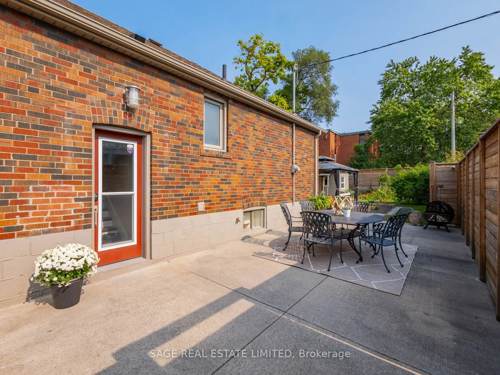 43 Lankin Blvd