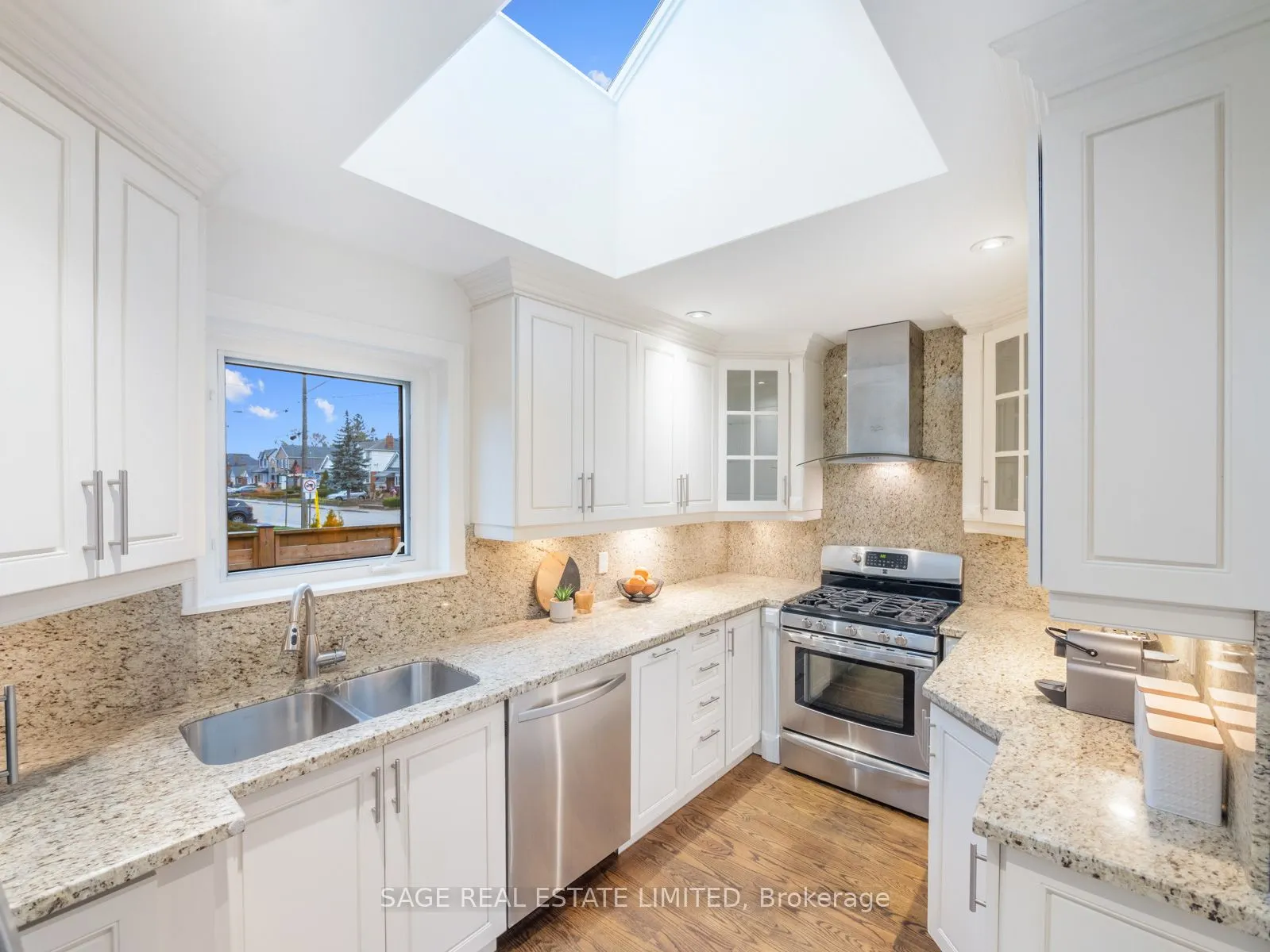 43 Lankin Blvd
