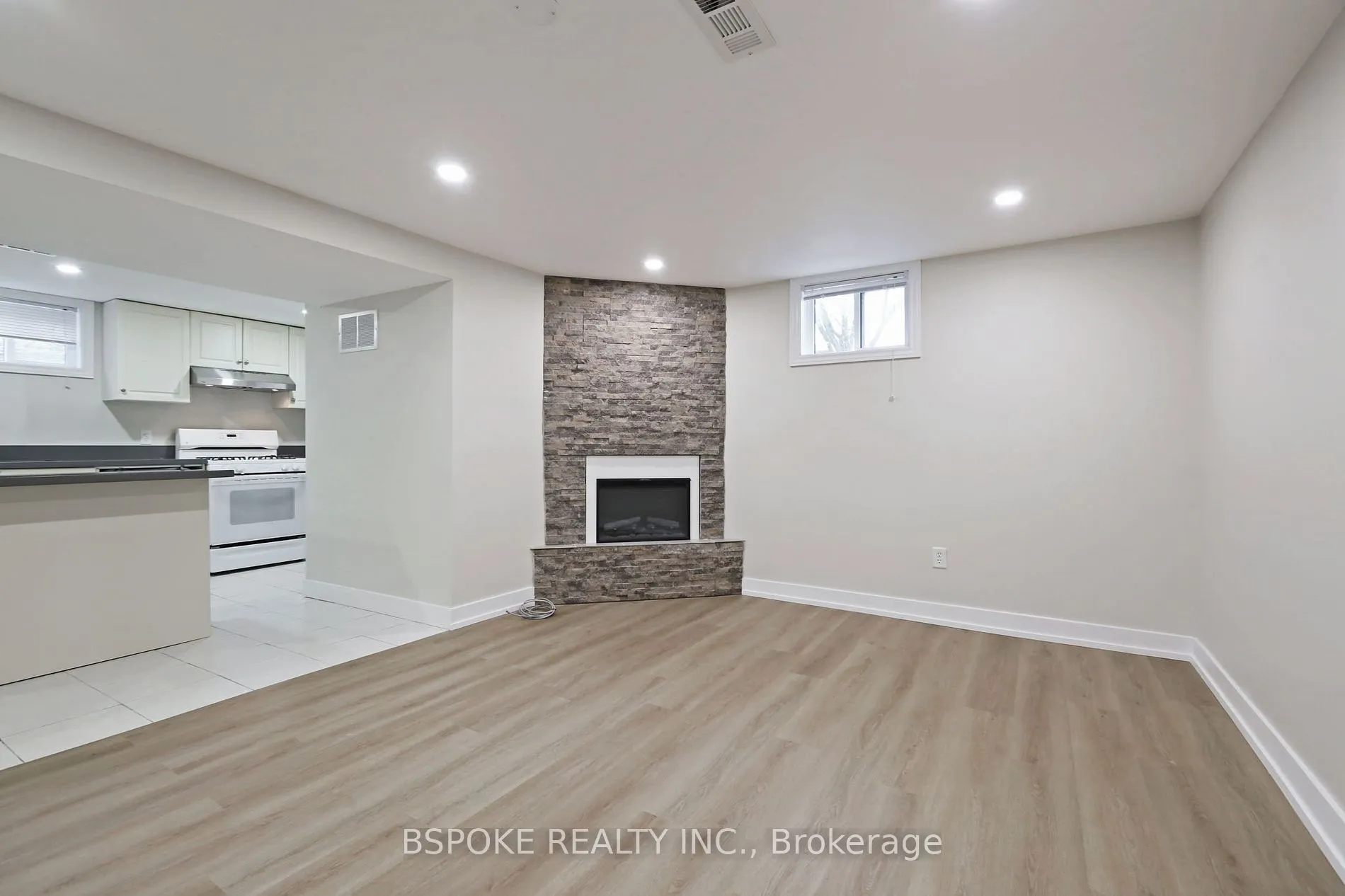 74 Valdez Crt, #Lower