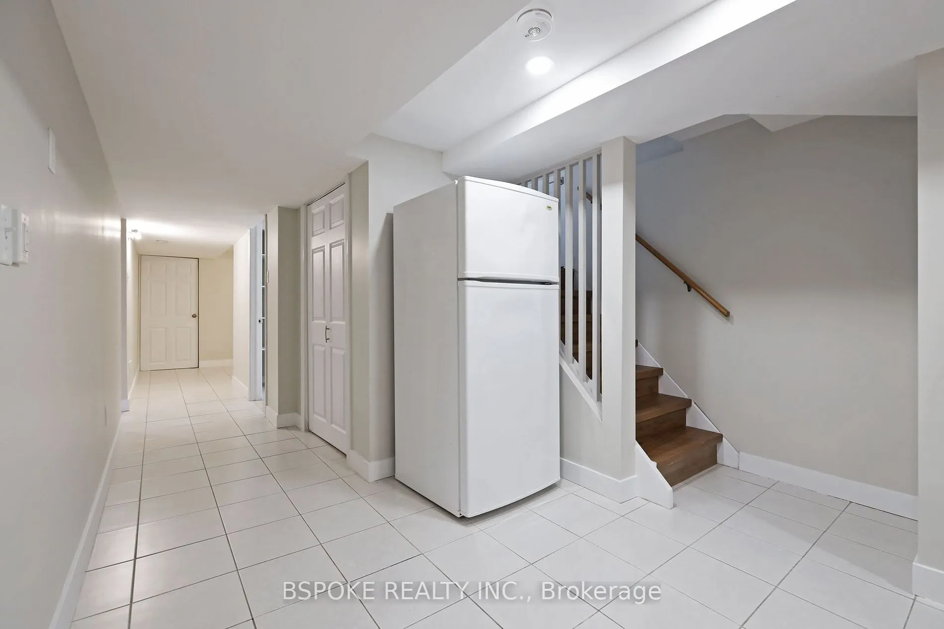 74 Valdez Crt, #Lower