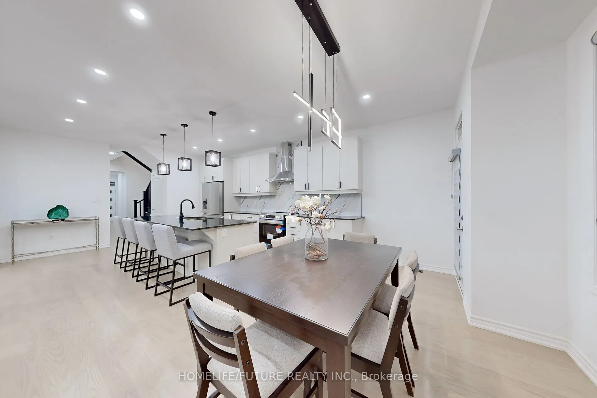 1415 Swallowtail Lane