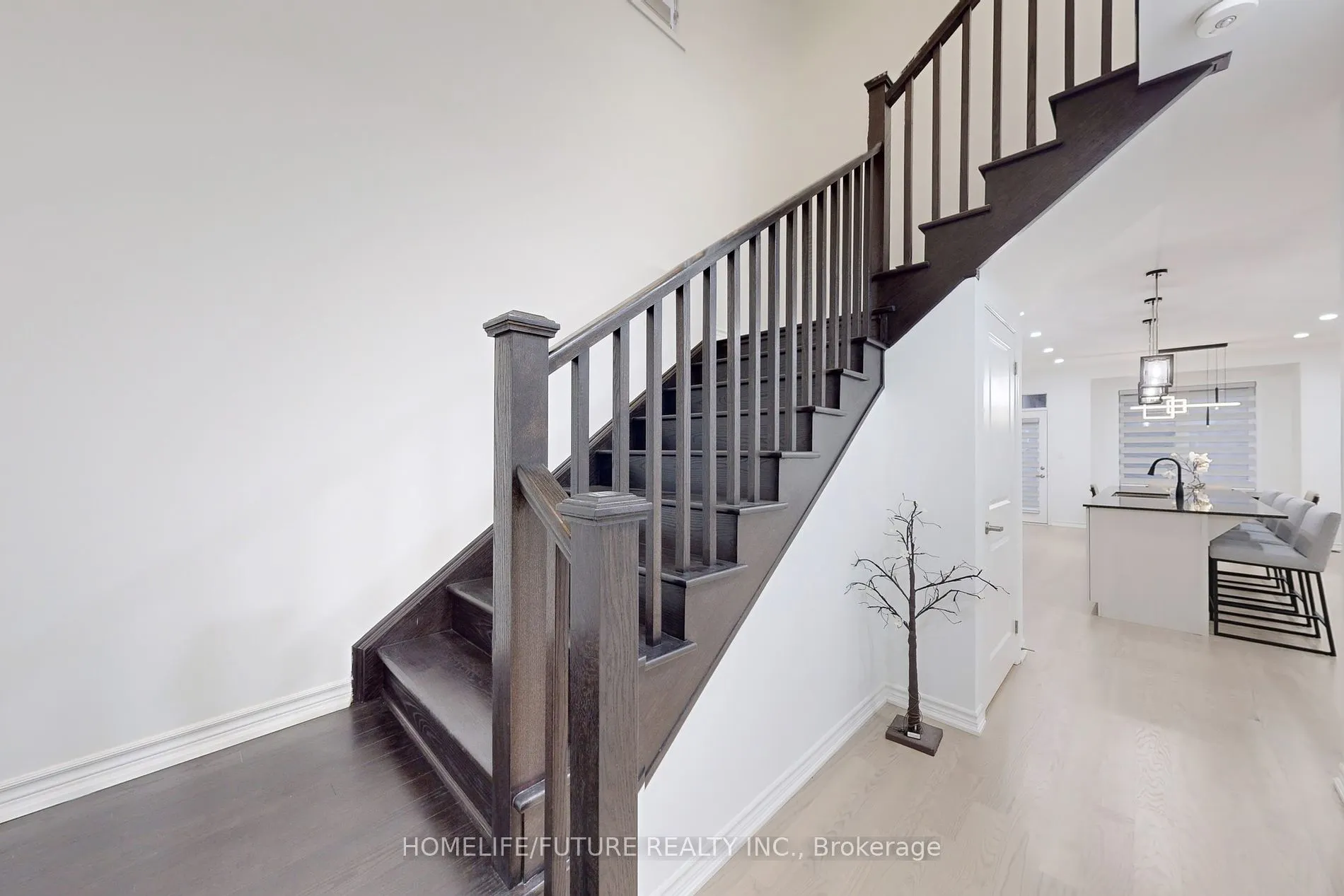 1415 Swallowtail Lane
