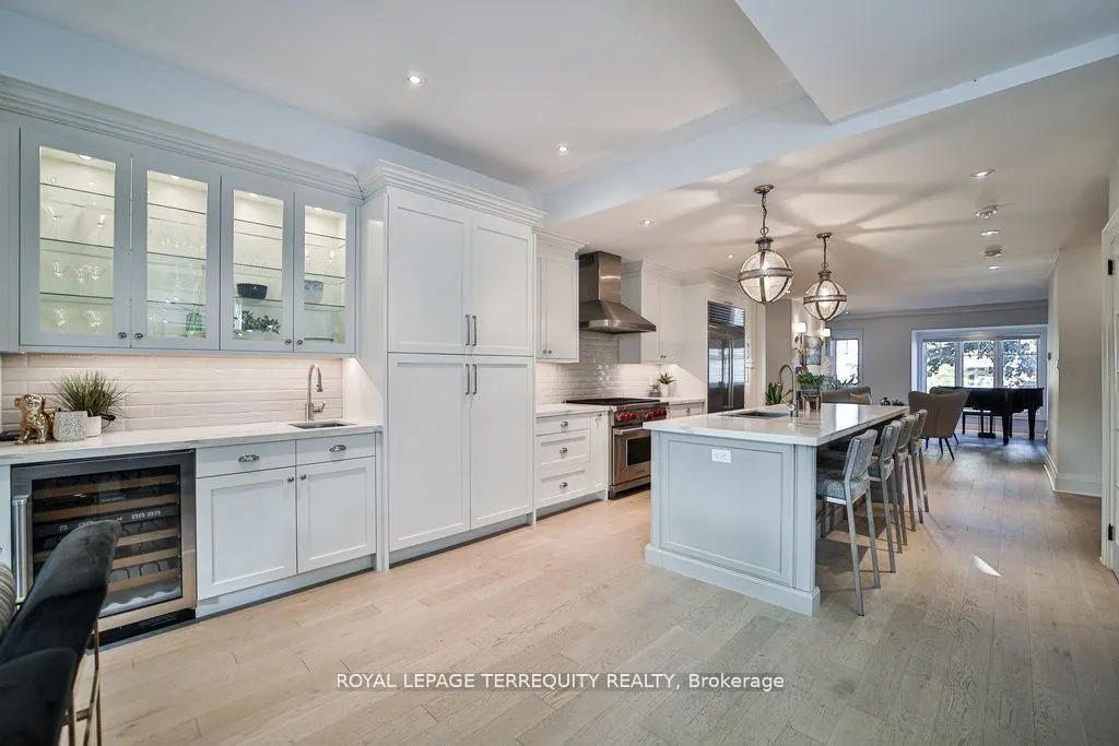 84 Blantyre Ave
