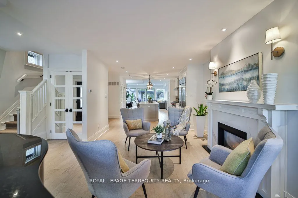 84 Blantyre Ave
