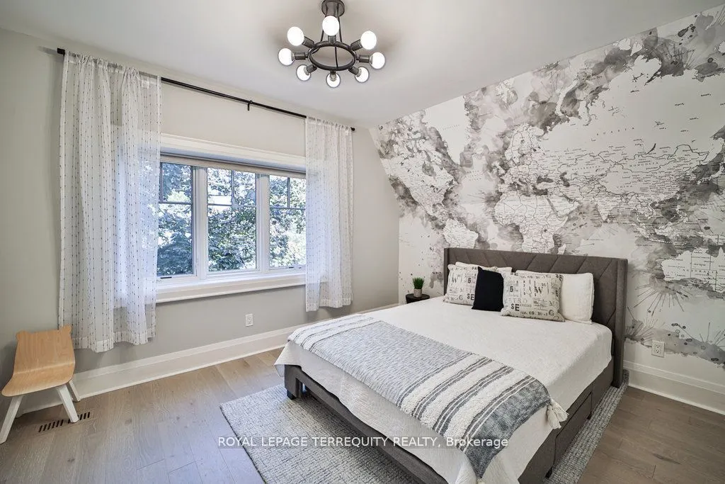84 Blantyre Ave