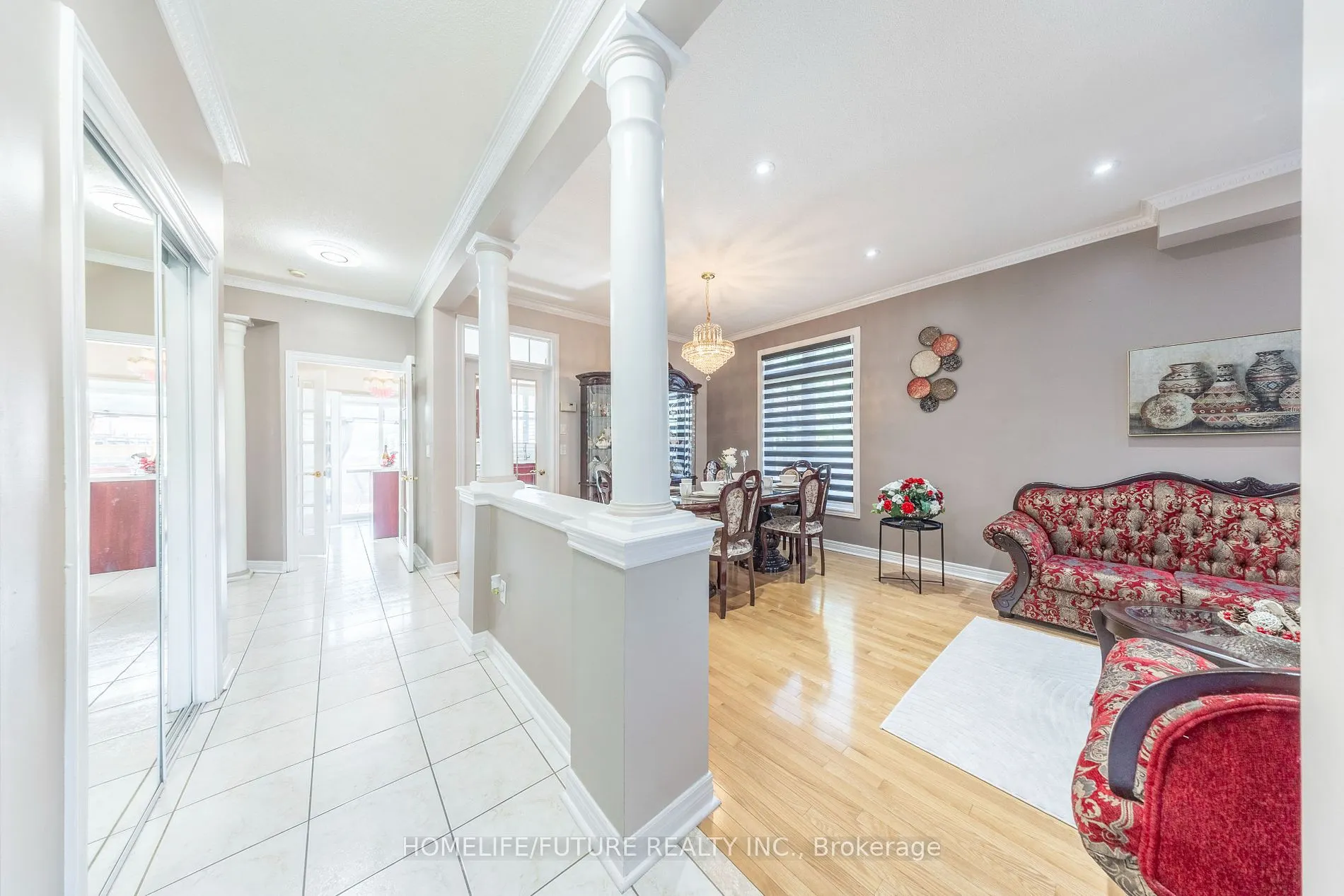 636 Staines Rd