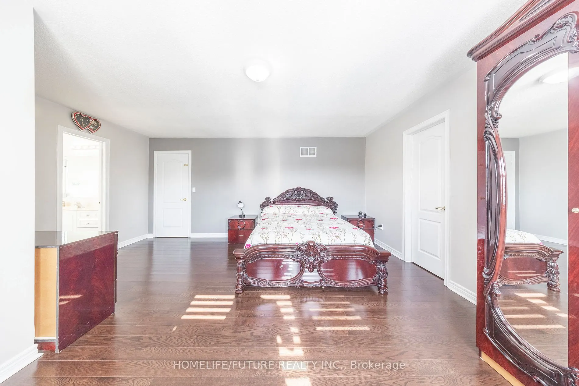 636 Staines Rd
