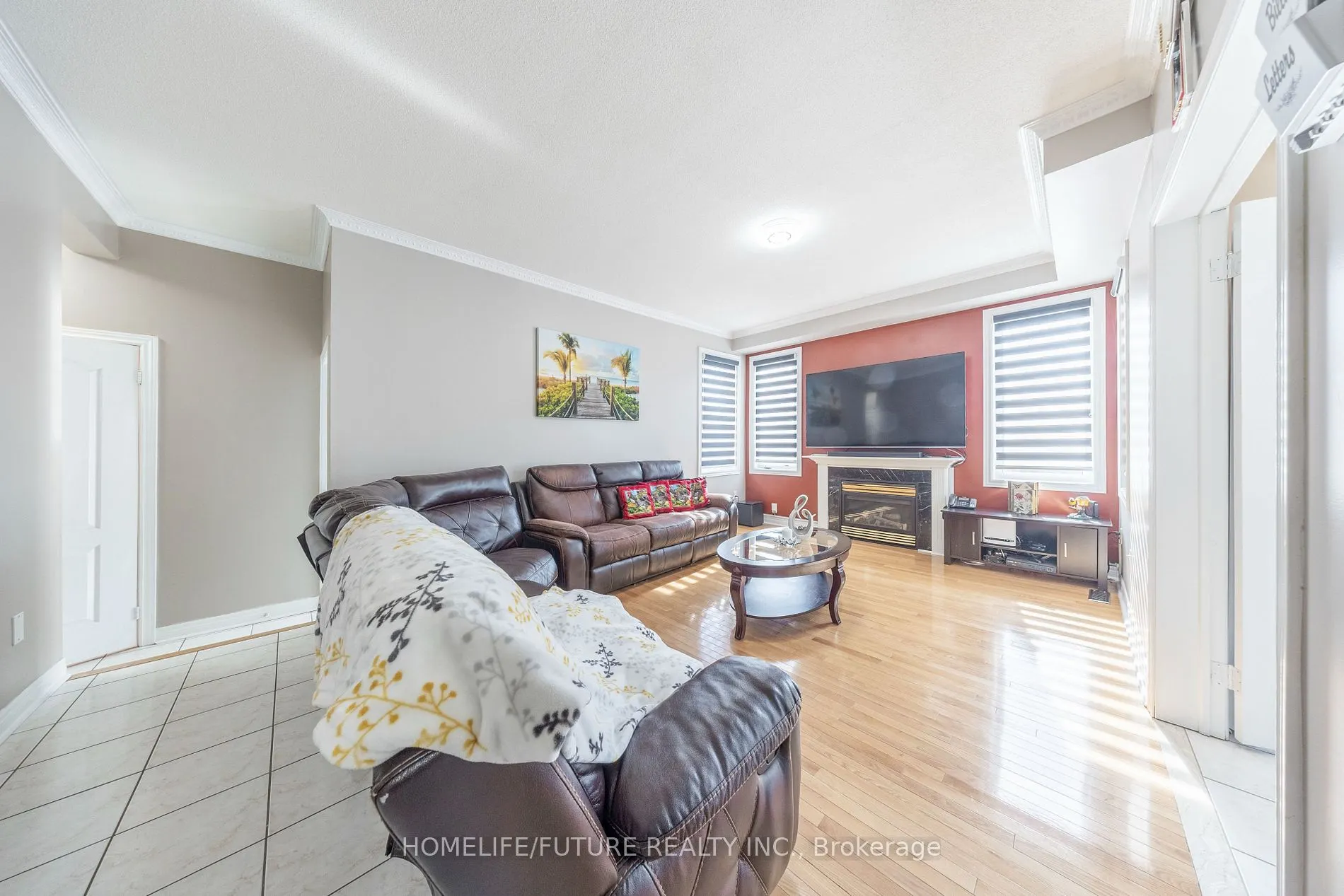 636 Staines Rd