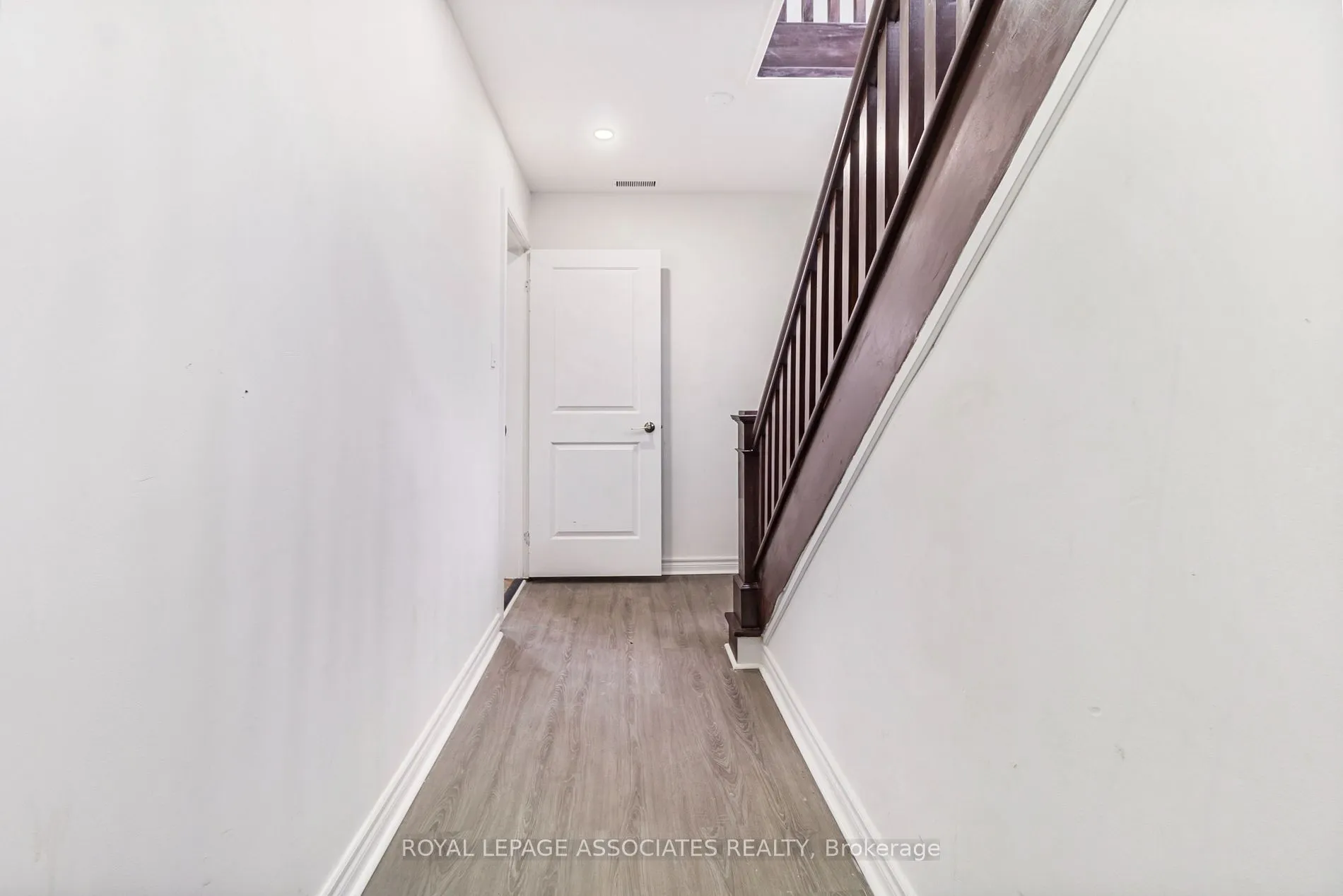 515 Kingston Rd W