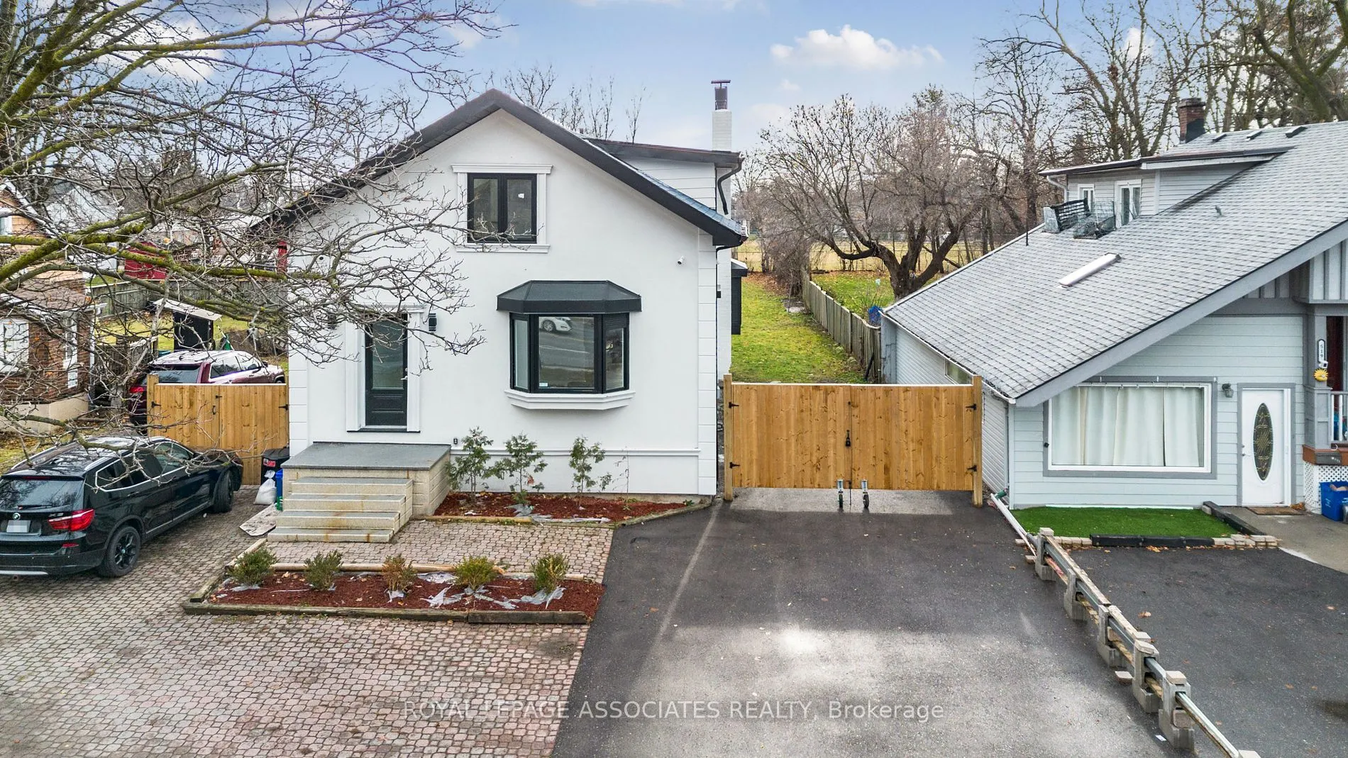 515 Kingston Rd W