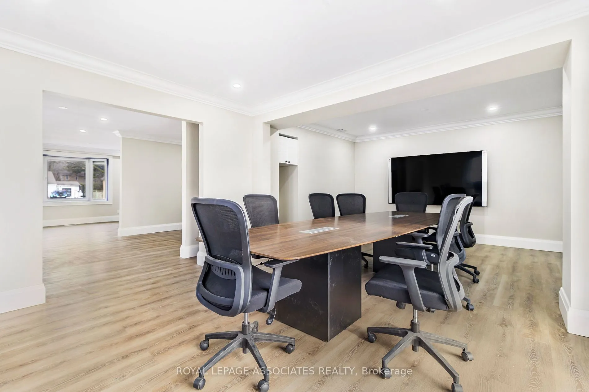 515 Kingston Rd W