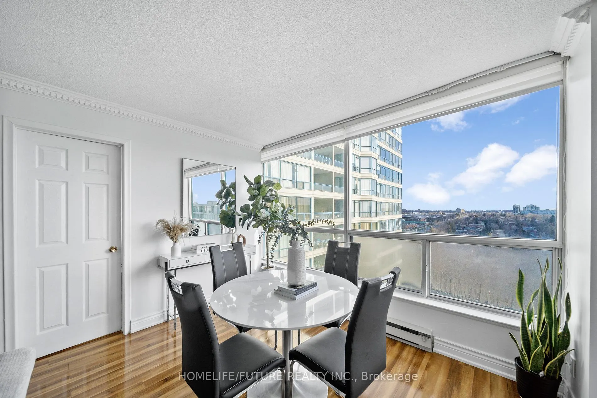 4725 Sheppard Ave E, #1516