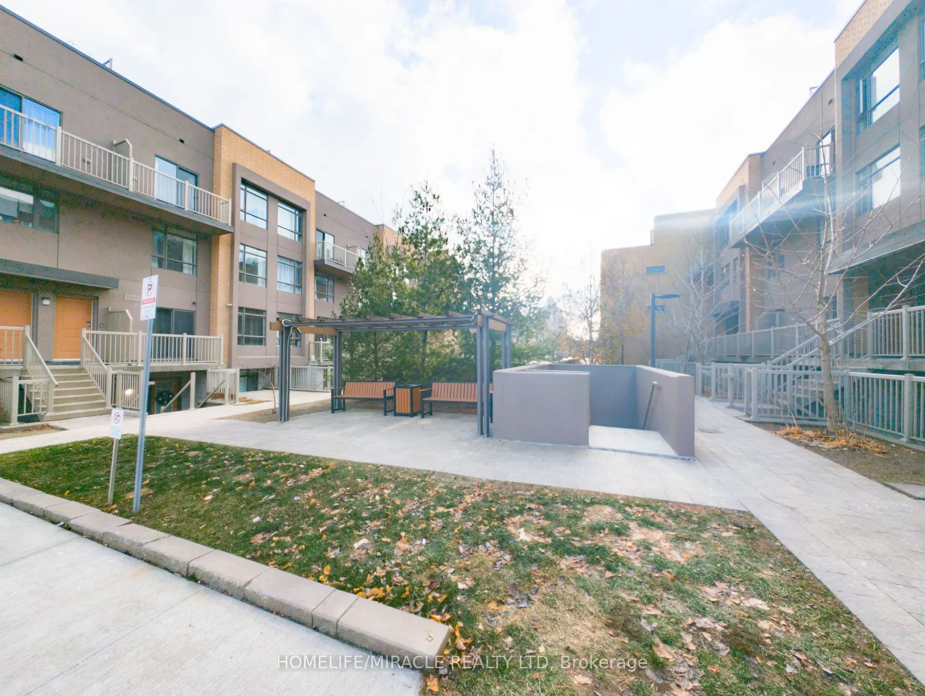 80 Orchid Place Dr, #307