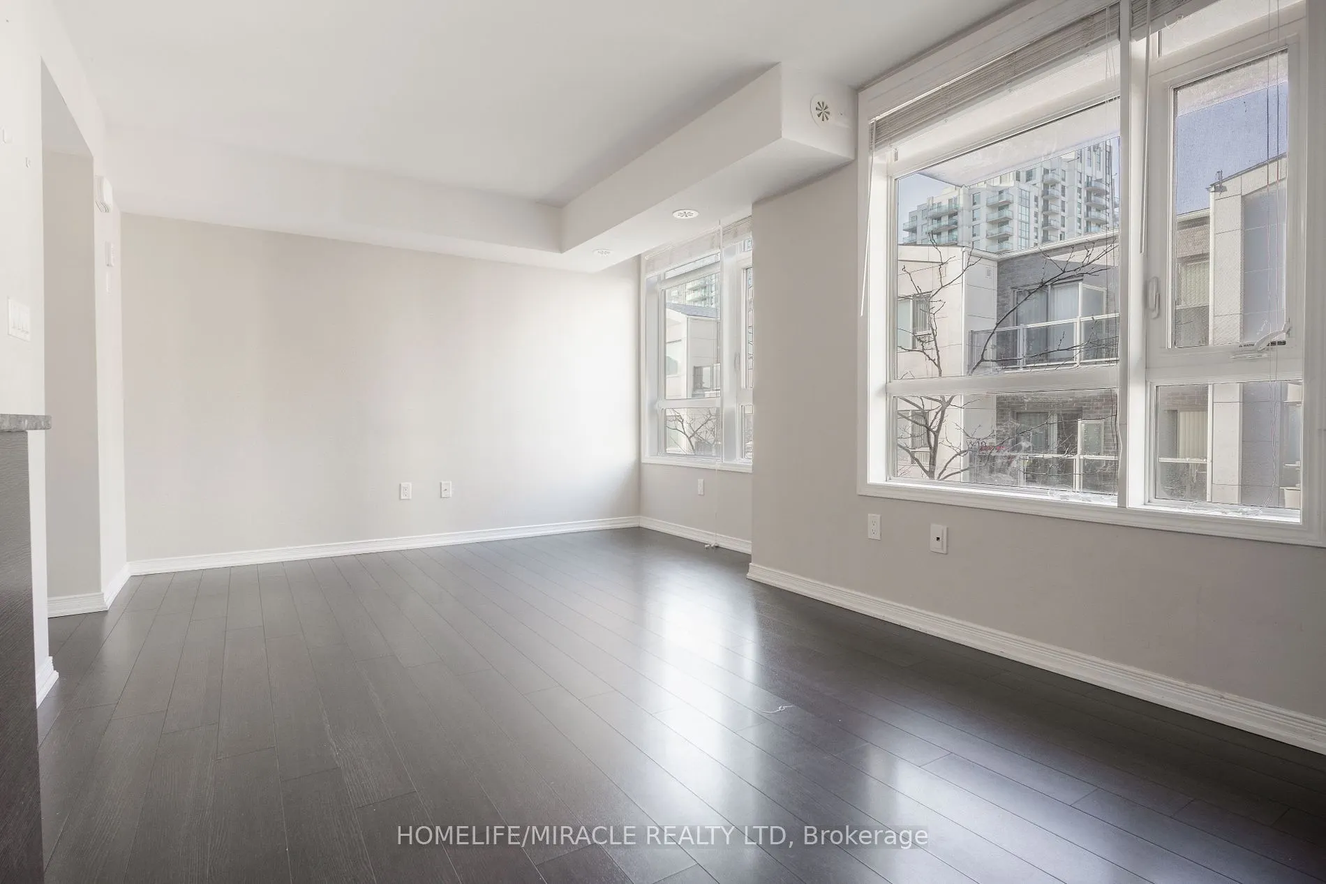 80 Orchid Place Dr, #307