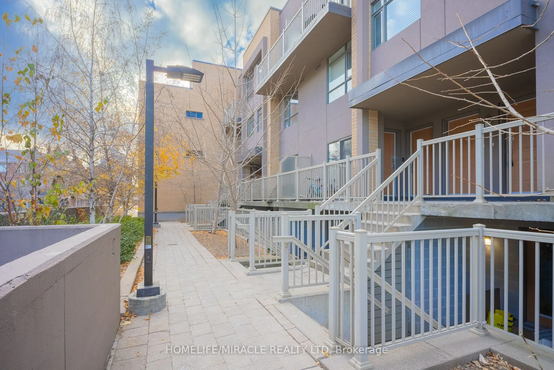 80 Orchid Place Dr, #307