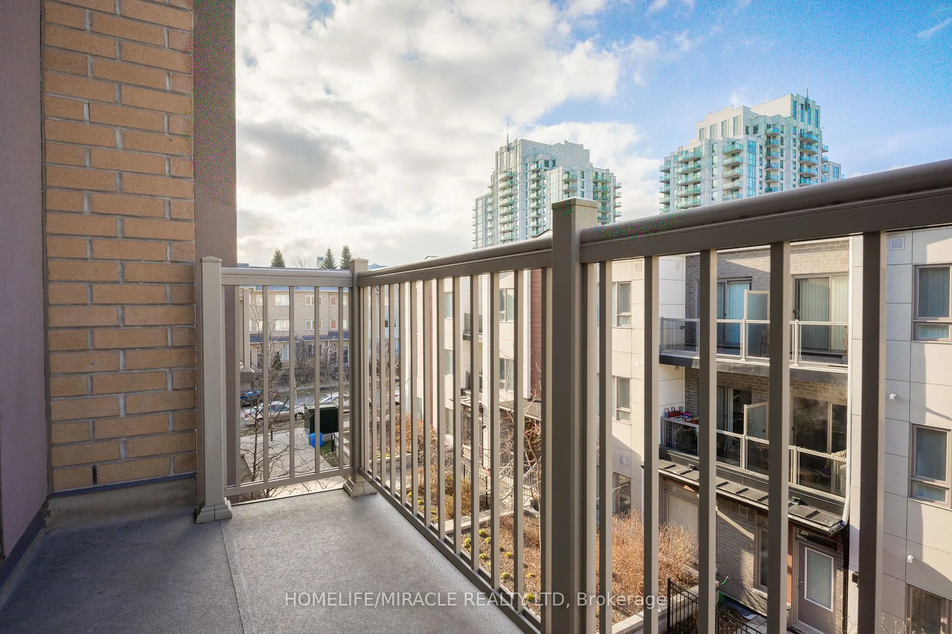 80 Orchid Place Dr, #307