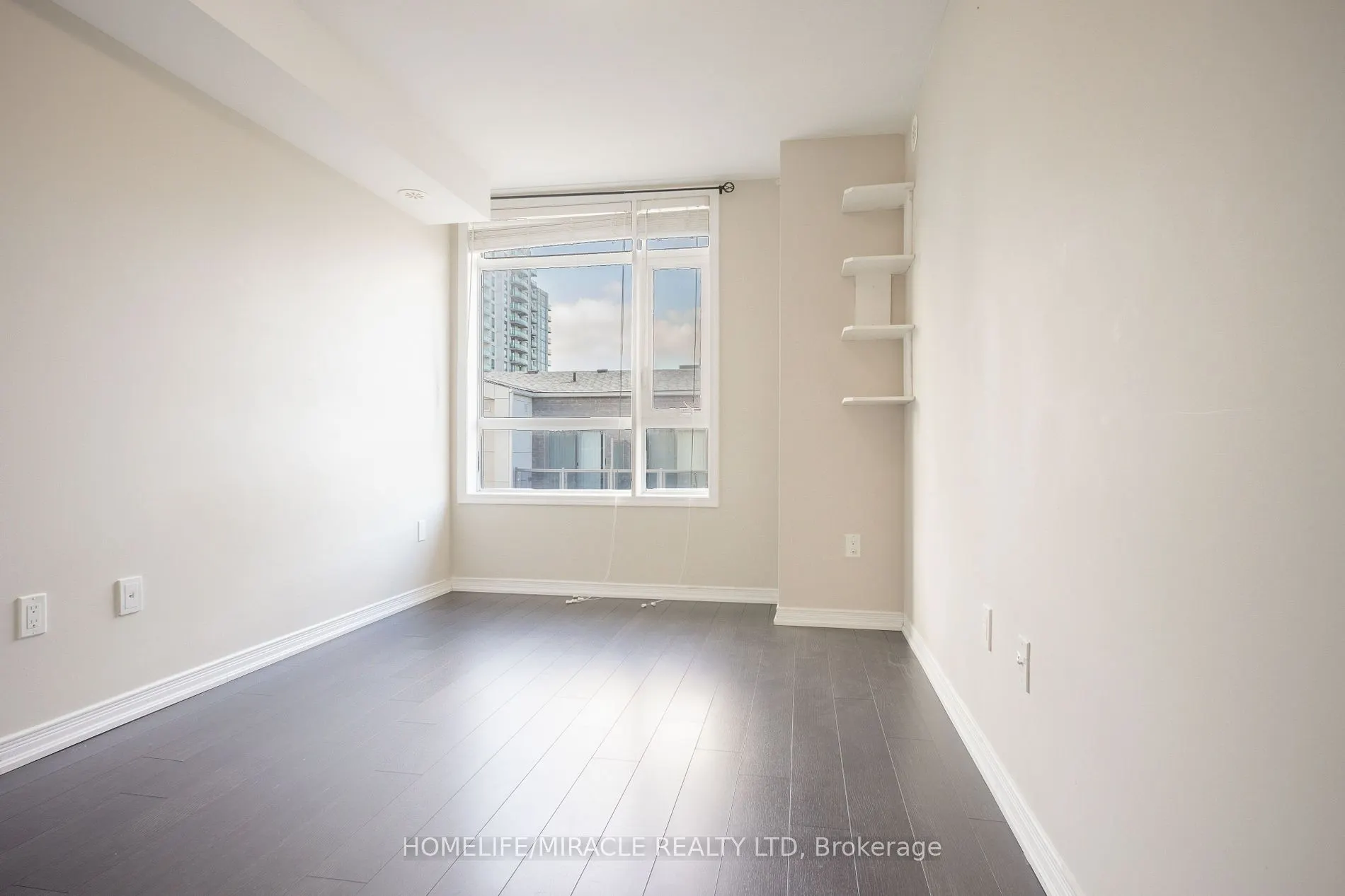 80 Orchid Place Dr, #307