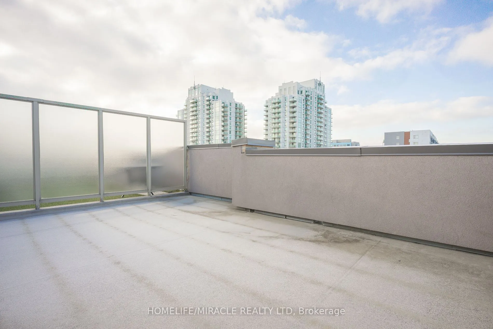 80 Orchid Place Dr, #307