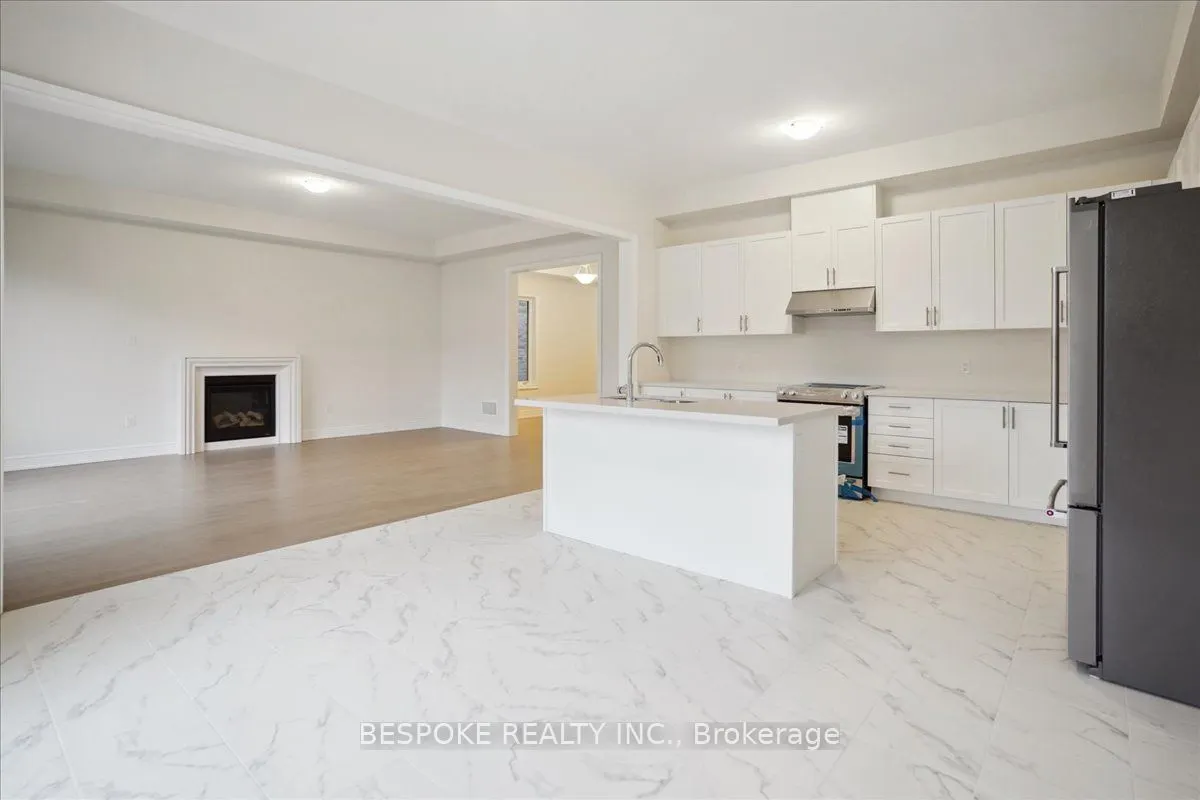 2870 Shortreed Gdns