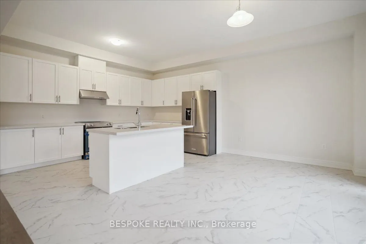 2870 Shortreed Gdns