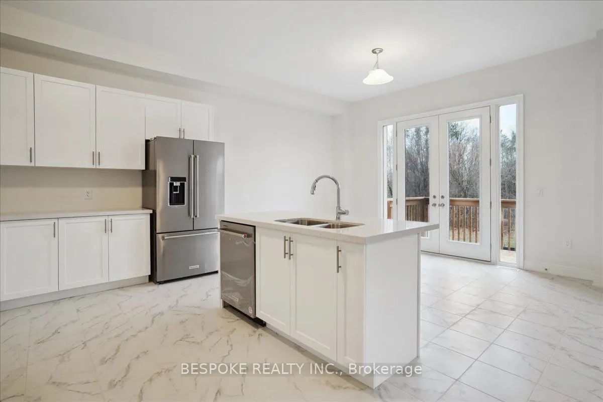 2870 Shortreed Gdns