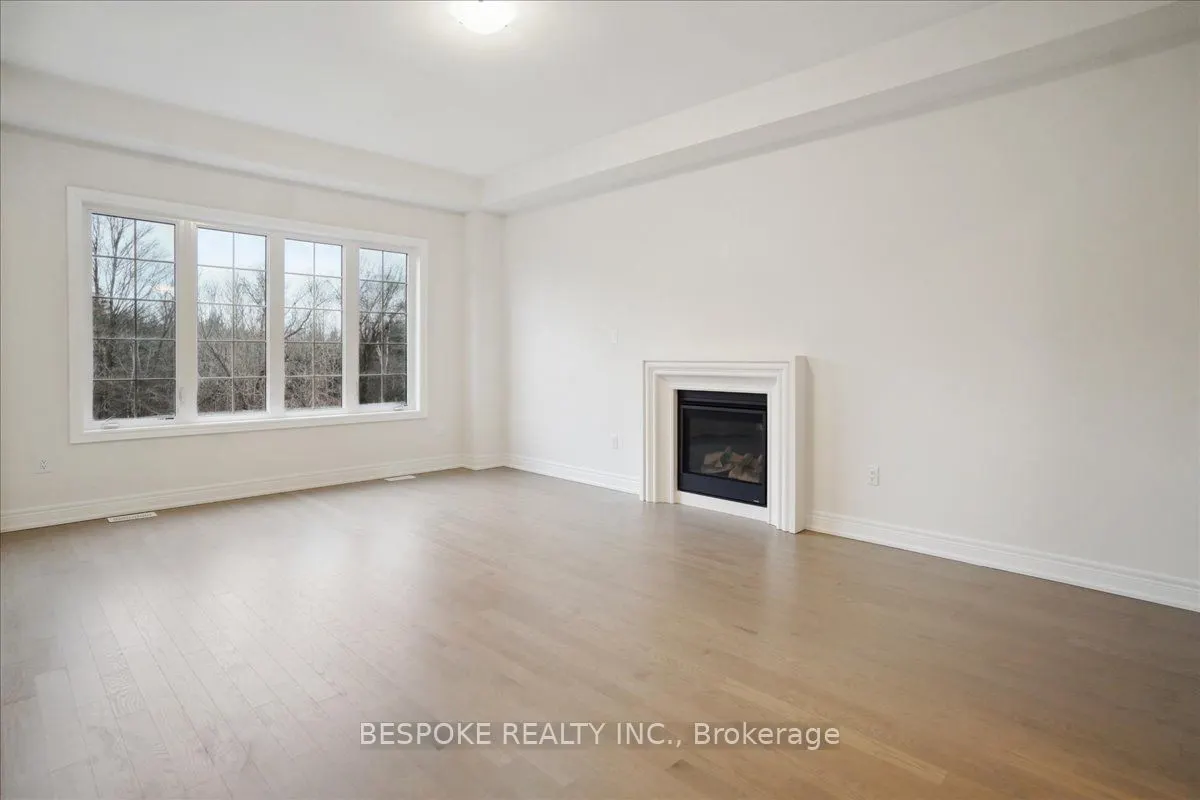 2870 Shortreed Gdns