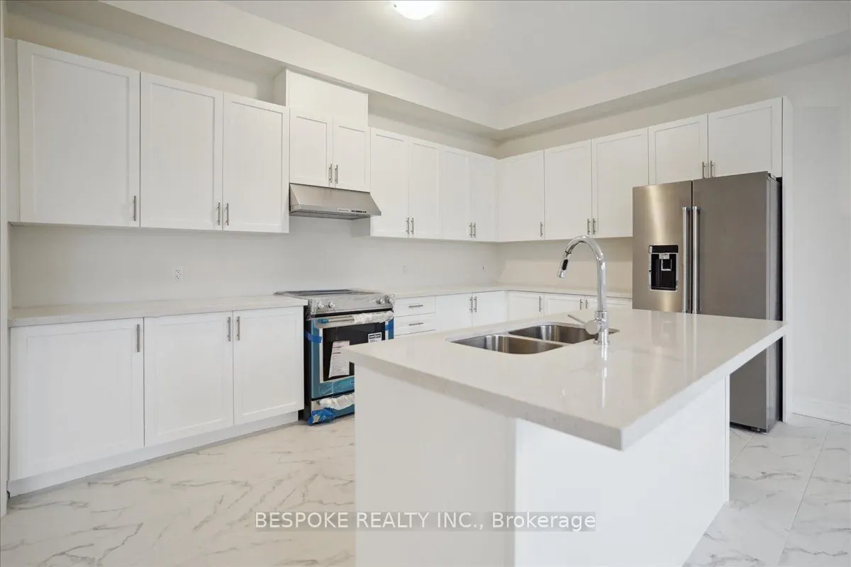 2870 Shortreed Gdns