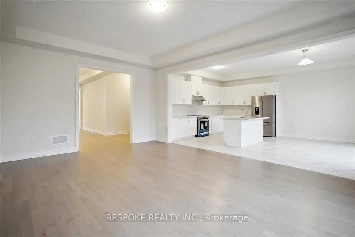2870 Shortreed Gdns