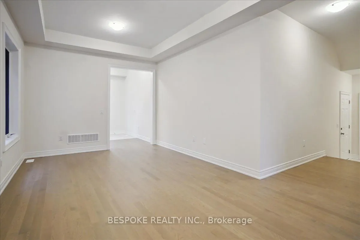 2870 Shortreed Gdns