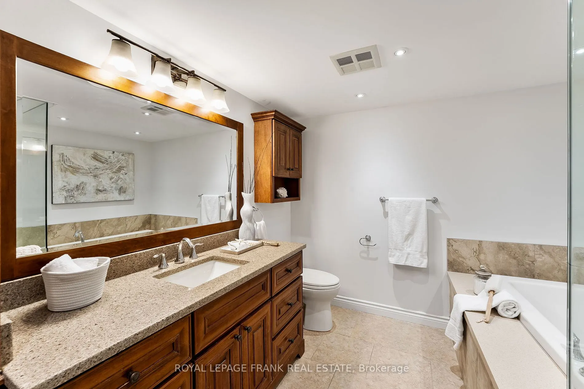 900 Wilson Rd N, #1204