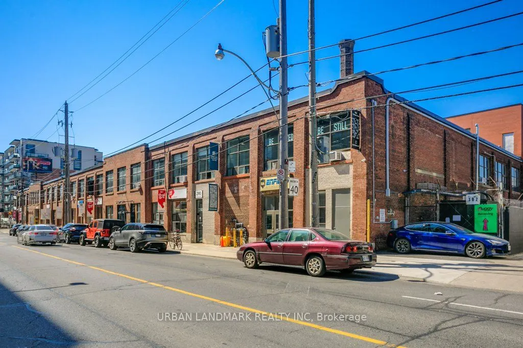 302 Carlaw Ave, #119
