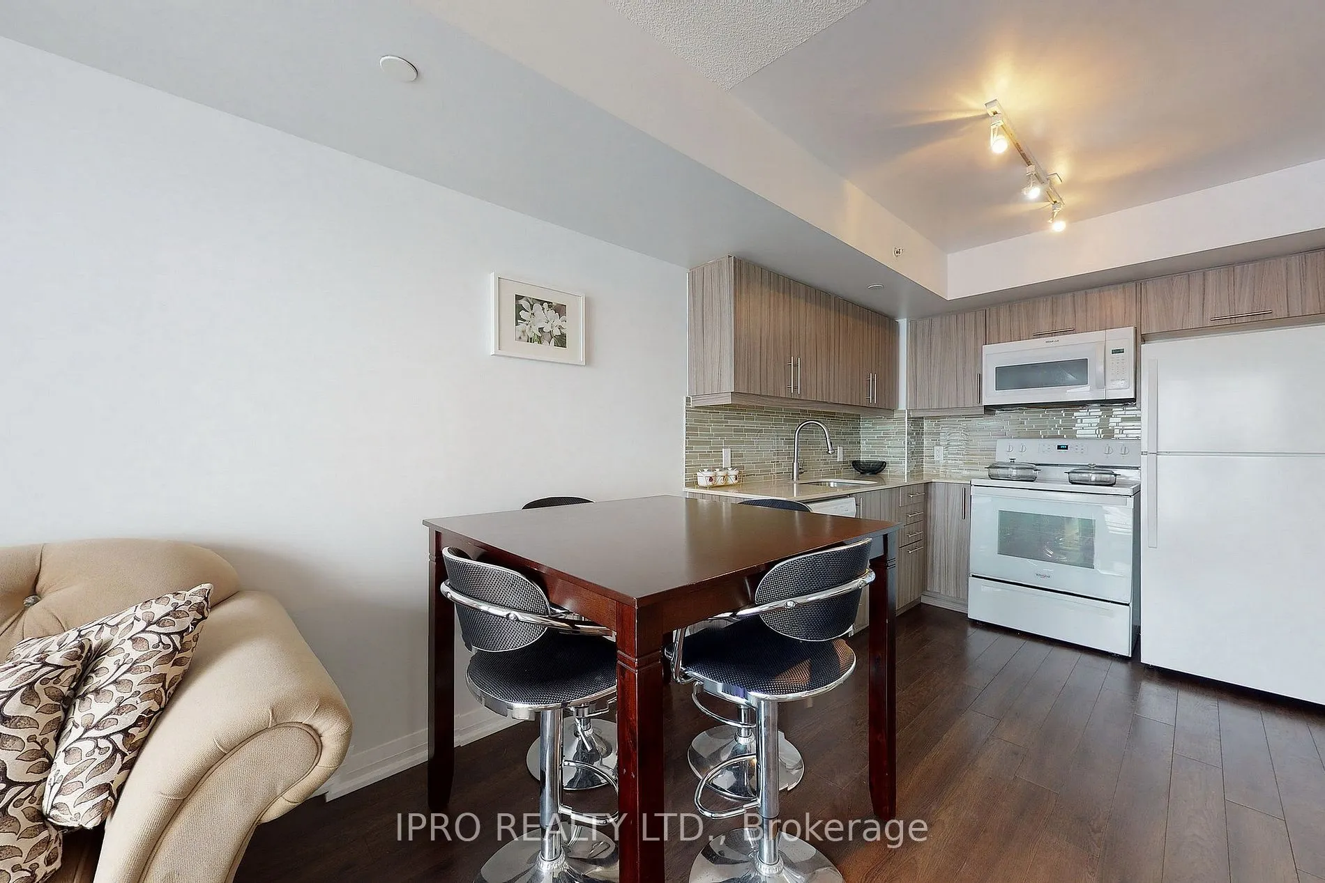 30 Meadowglen Pl, #515