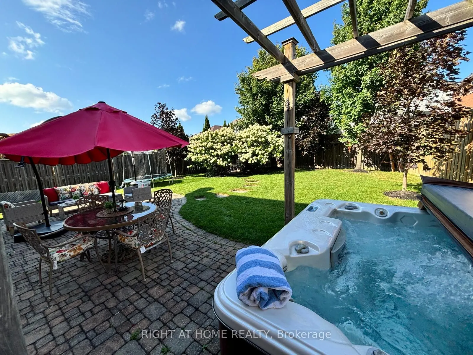 1673 Ballantrae Dr