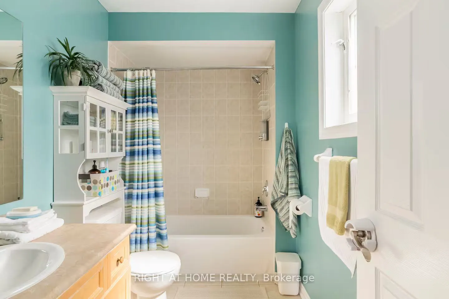 1673 Ballantrae Dr